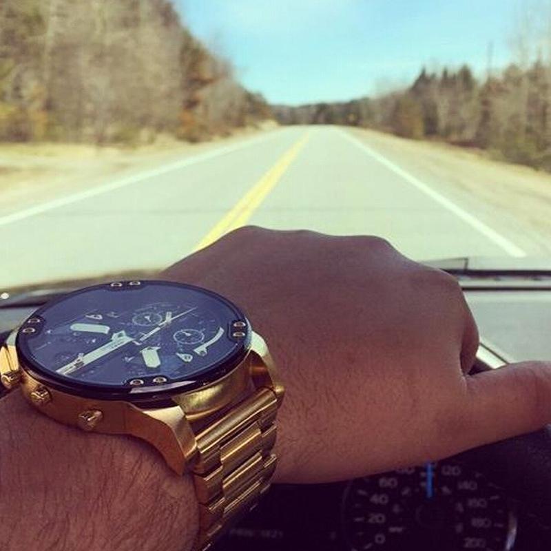 Elegant Stainless Steel Quartz Chronograph Watch for Men