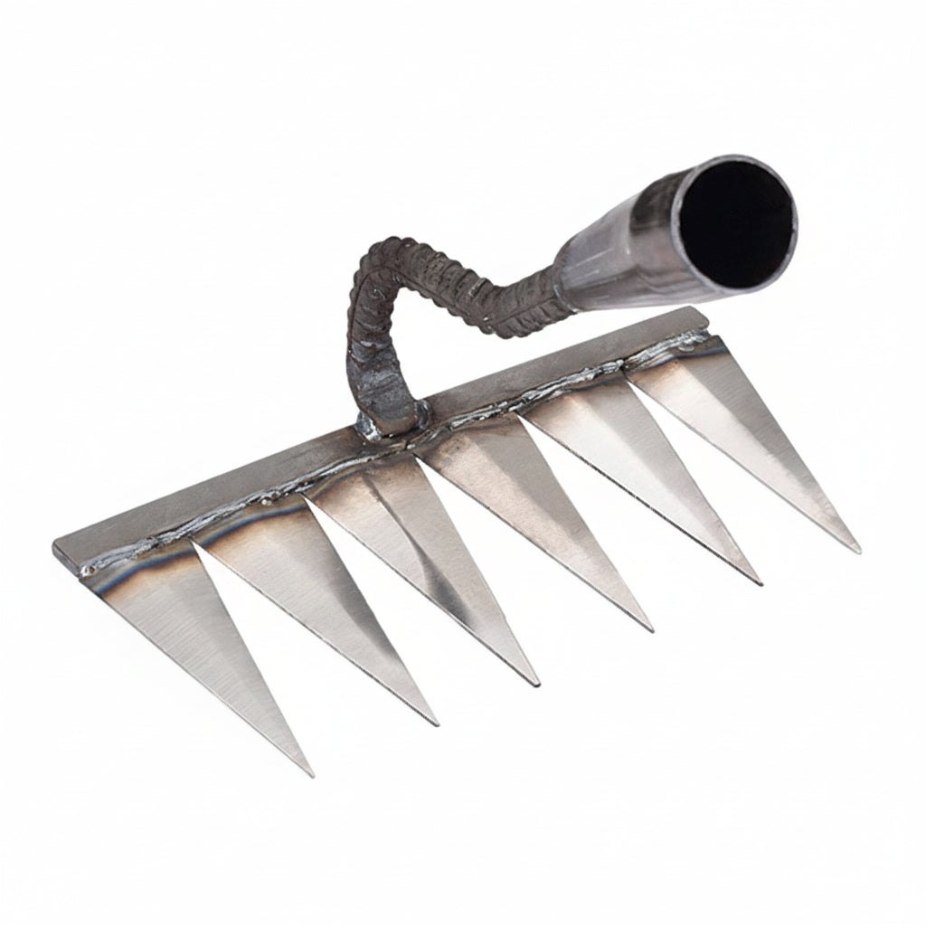GardenMaster Pro – Sturdy Metal Rake for Effortless Weeding & Soil Care