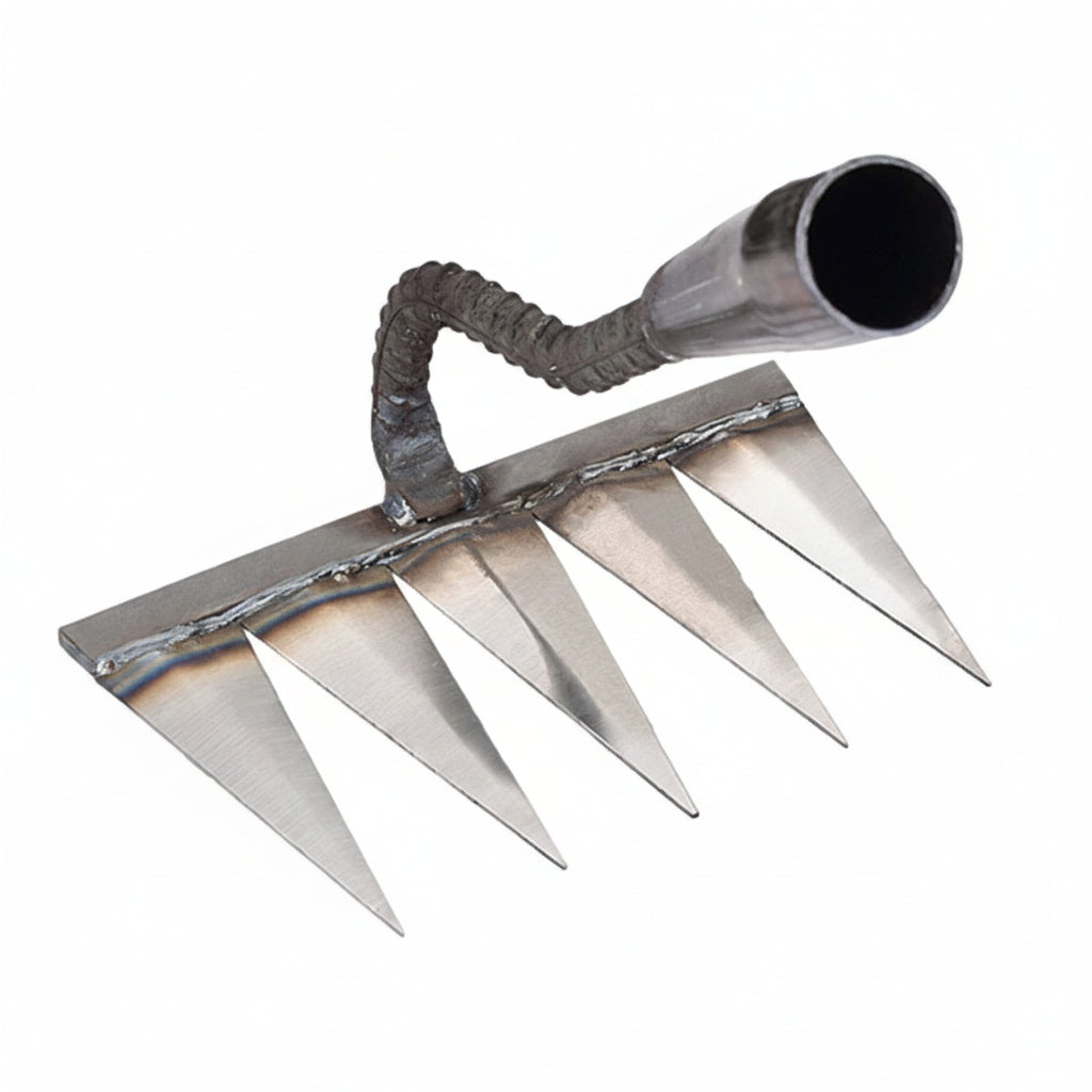 GardenMaster Pro – Sturdy Metal Rake for Effortless Weeding & Soil Care