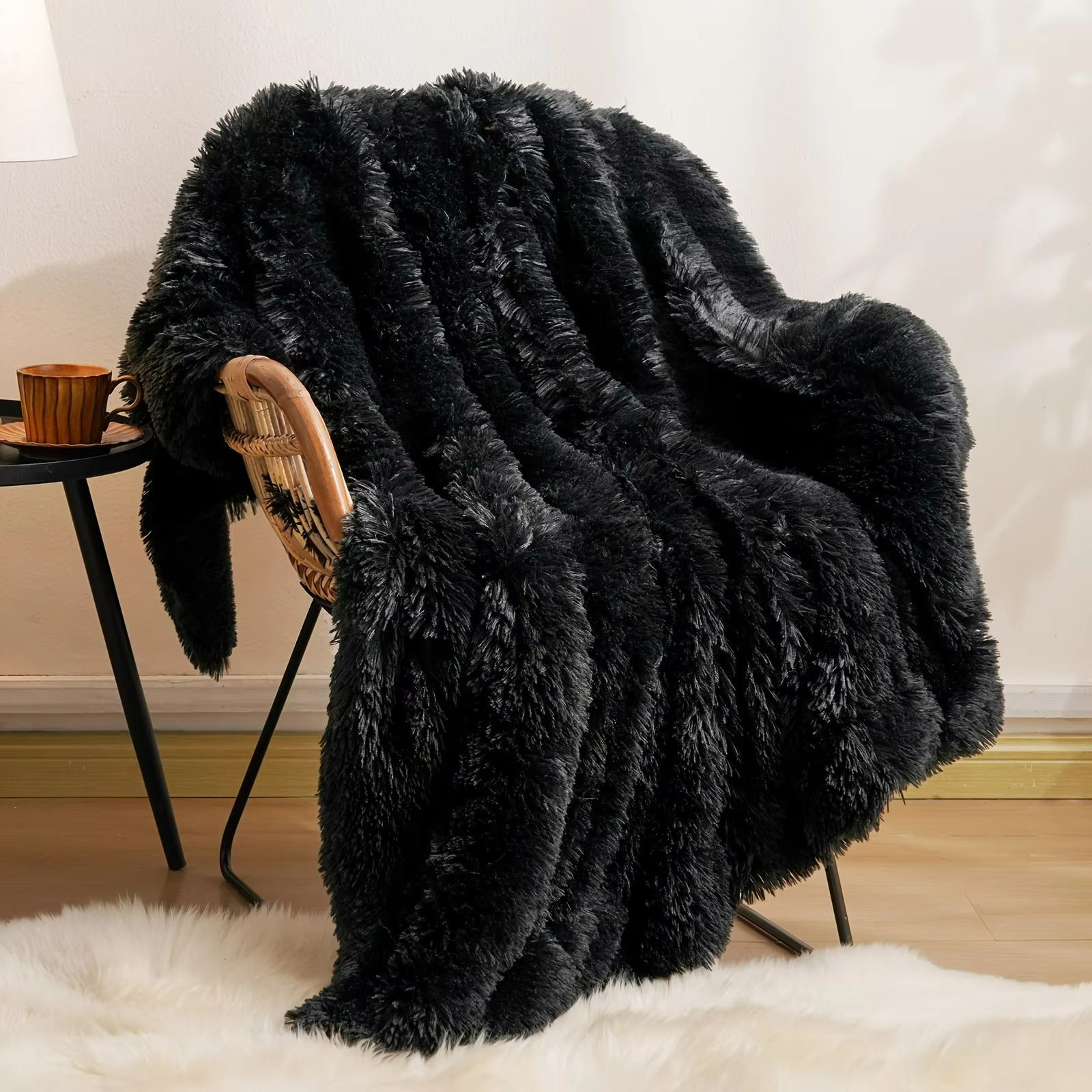 Luxurious Reversible Throw Blanket for Ultimate Warmth
