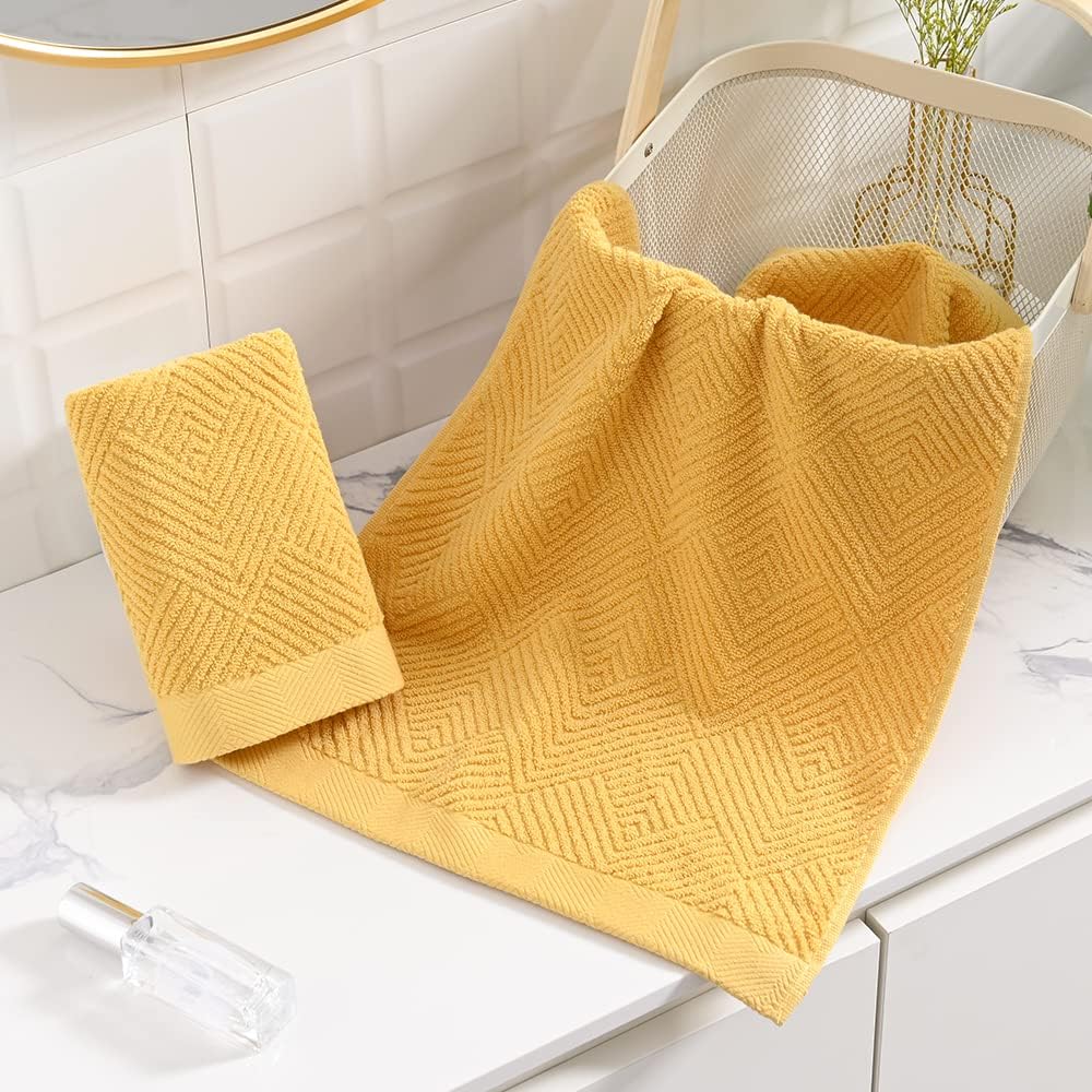 Luxurious 3-Piece Cotton Towel Ensemble for Everyday Comfort