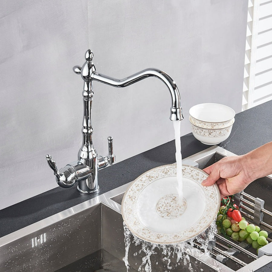 Elegant Kitchen Faucet with 360-Degree Rotating Spout and Sturdy Brass Build