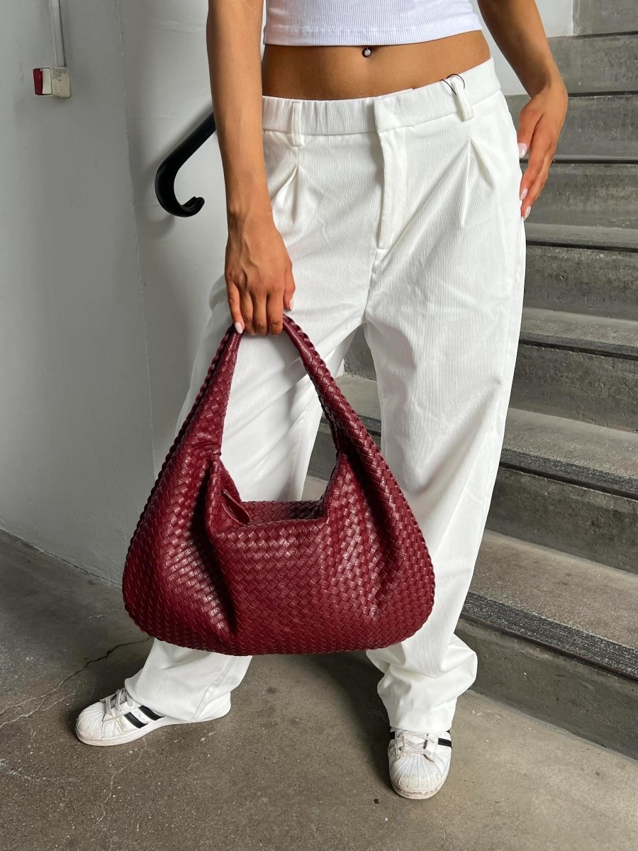 Woven Leather Hobo Bag with Secure Zipper – Crossbody Style