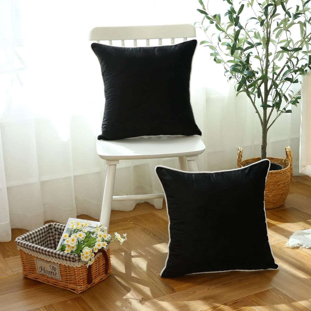 Luxurious Velvet Pillow Cover with Concealed Zipper Closure