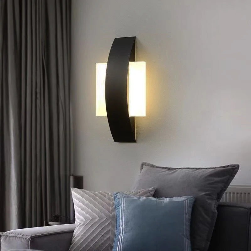 Sleek LED Wall Light Fixture for Modern Spaces