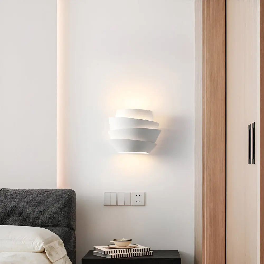 Wall Light | Metal Housing | Glow Effect