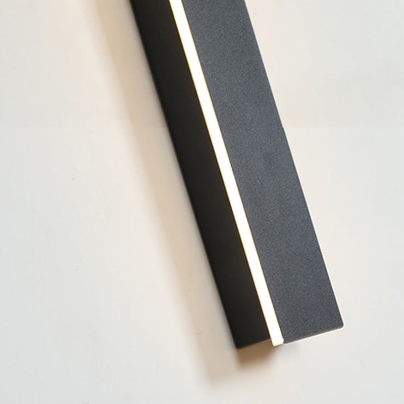 Sleek Waterproof LED Outdoor Wall Fixture – Modern Design