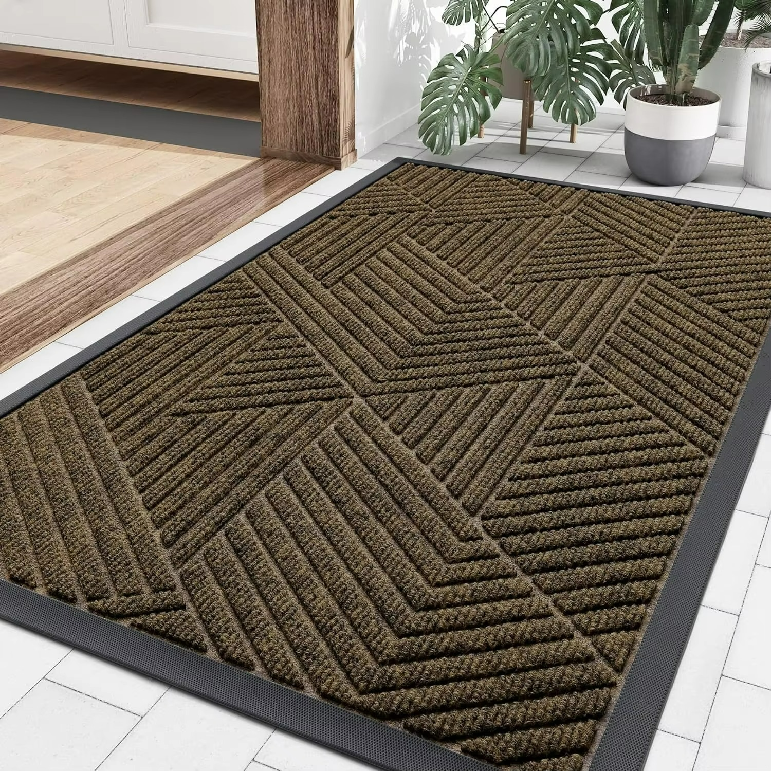 All-Season Entrance Mat - Ultimate Durability & Dirt Control