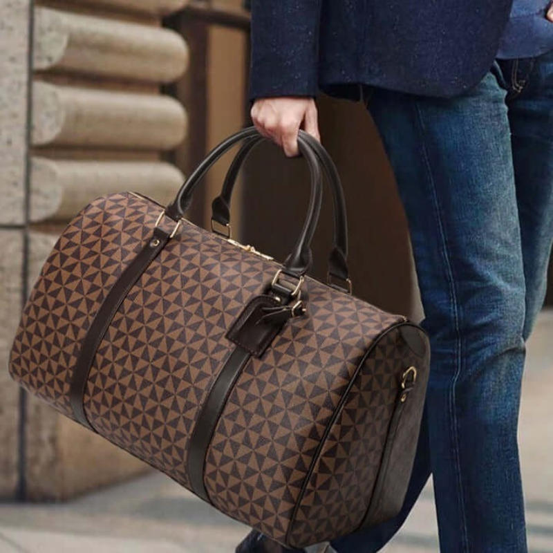 Elegance Meets Function: The Ultimate Travel Duffle Bag