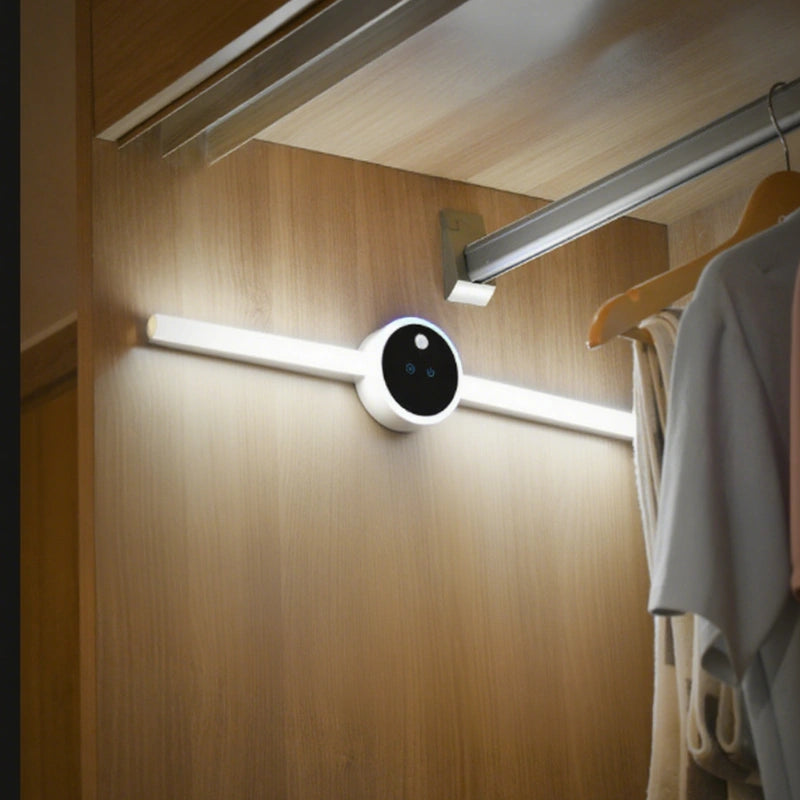Sleek Wireless Wall Light – Remote Control & Adjustable Brightness
