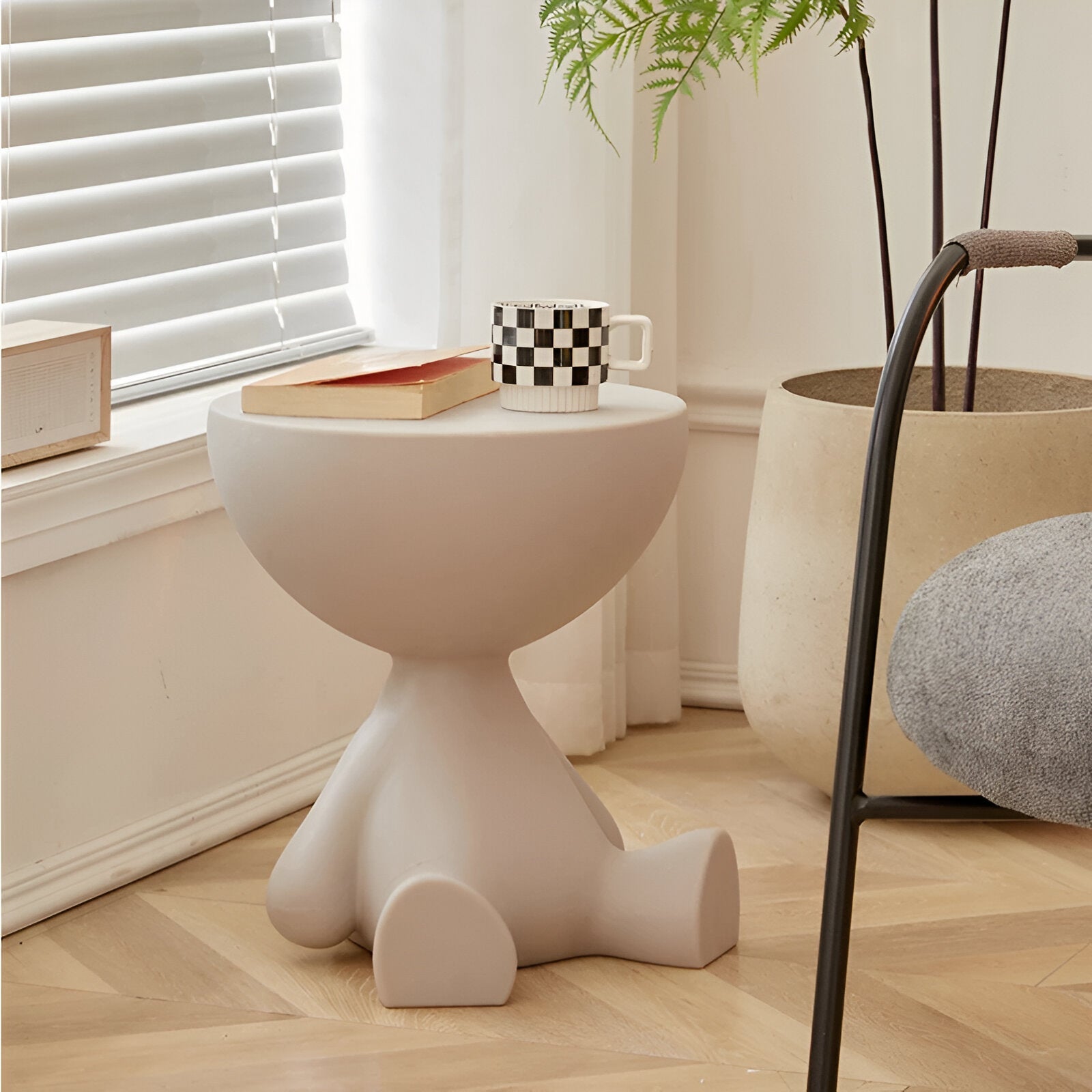 Chic Round Coffee Table for Modern Living Spaces