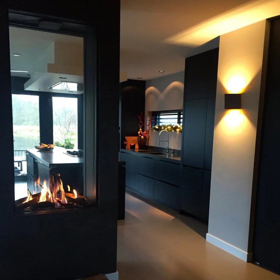 Light Cube™ - The wireless wall lamp with a touch of luxury!