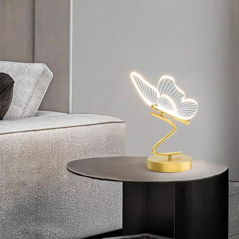 Butterfly LED Desk Lamp with Acrylic Wings – Cozy Ambient Glow