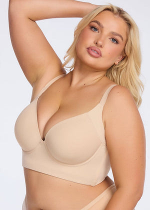 VeloraCurve™ — Unleash Confidence with a Jacket That Moves and Flatters Every Curve