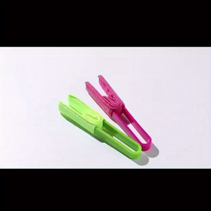 Reusable Cleaning Brush for Windows and Blinds with Removable Head