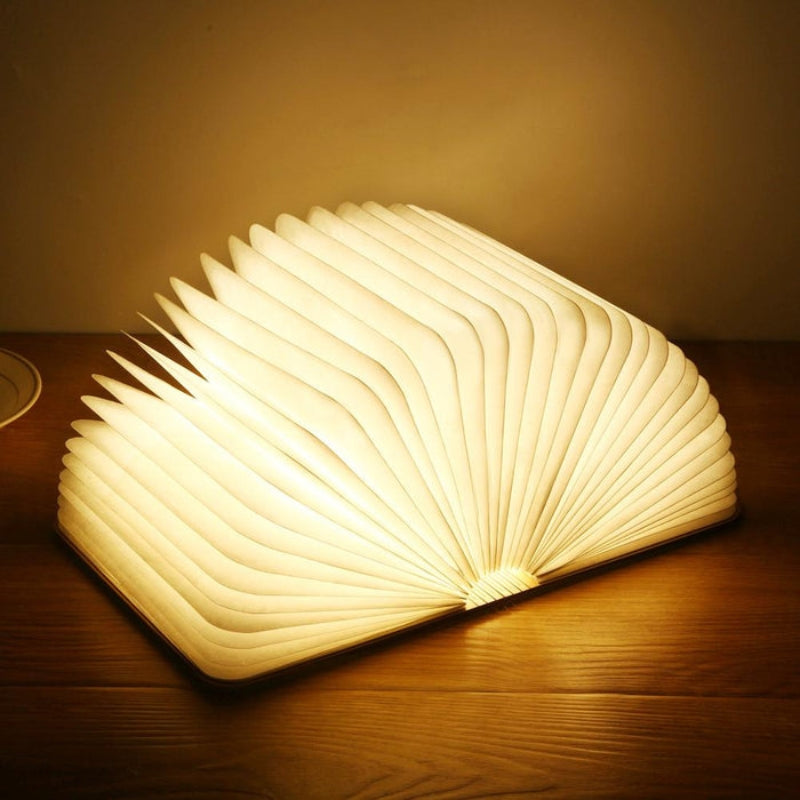 Compact Foldable LED Reading Lamp – Rechargeable with Smooth Brightness Adjustment