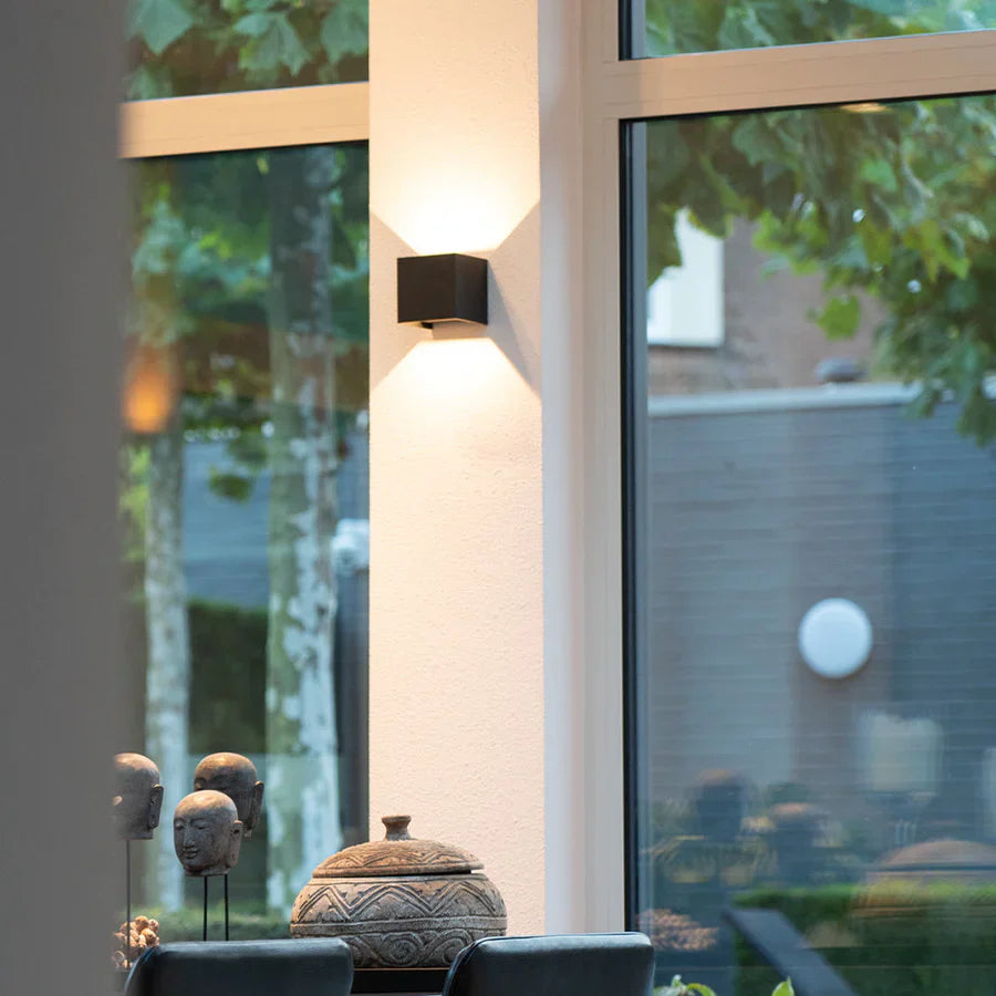 Light Cube™ - The wireless wall lamp with a touch of luxury!