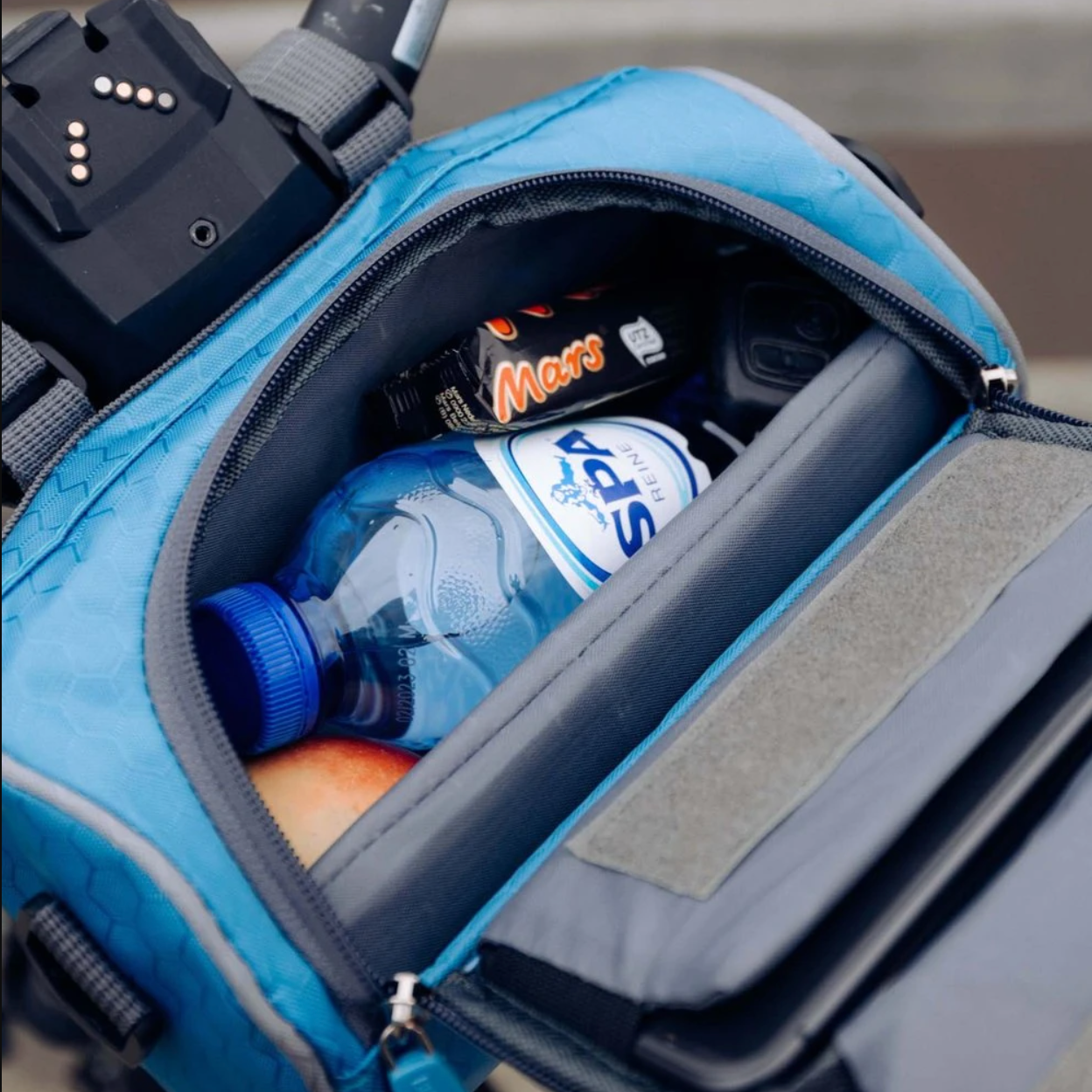 Streamlined Bicycle Handlebar Bag with Touchscreen Pocket