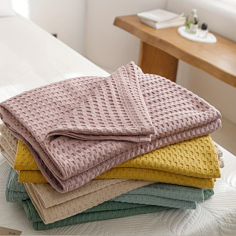 CozyNest – Breathable Waffle Weave Cotton Quilt Blanket
