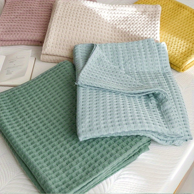 CozyNest – Breathable Waffle Weave Cotton Quilt Blanket