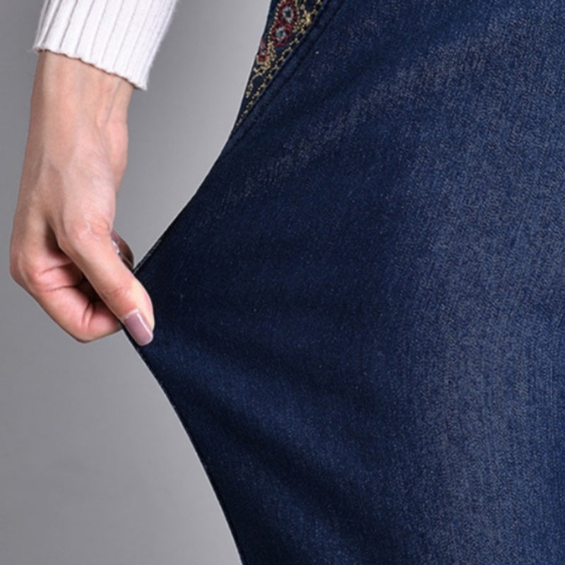 NovellaFit™ — Jeans That Embrace Your Curves and Stay Cozy All Day