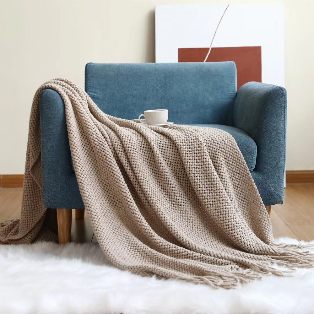 Cozy Textured Throw Blanket – Perfect for Home Relaxation