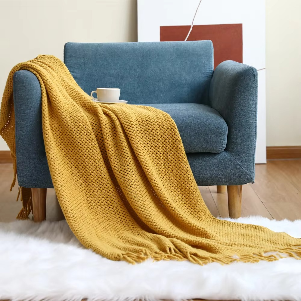 Cozy Textured Throw Blanket – Perfect for Home Relaxation