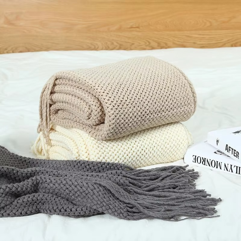 Cozy Textured Throw Blanket – Perfect for Home Relaxation