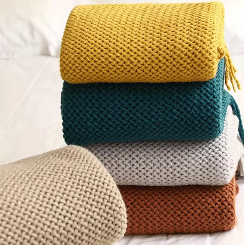 Cozy Textured Throw Blanket – Perfect for Home Relaxation
