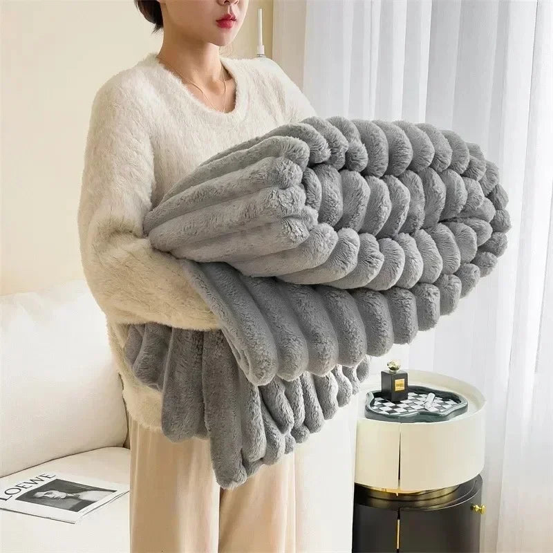 SnugNest™ Plush Blanket — Dive into Unmatched Warmth That Feels Like a Loving Embrace