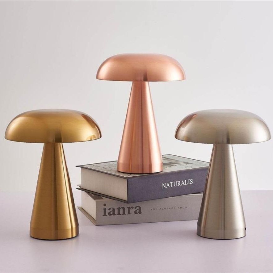 LunaLamp - Wireless USB rechargeable table lamp with adjustable dimming