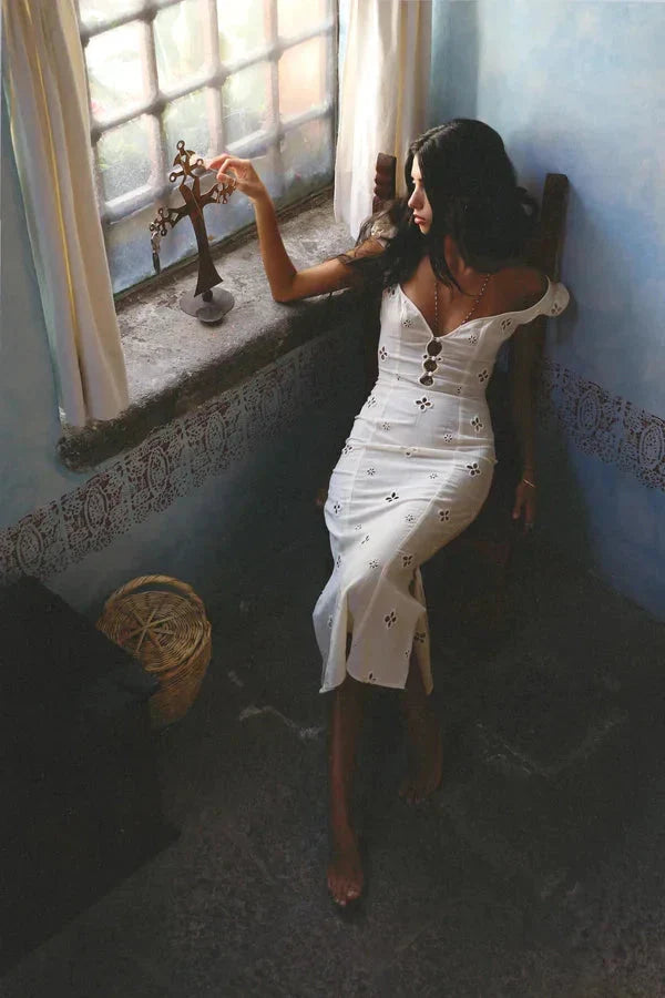 CalyraWave™ — Feel Fresh, Flawless, and Unstoppably Confident All Summer Long