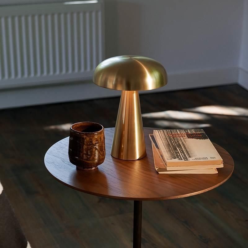 LunaLamp - Wireless USB rechargeable table lamp with adjustable dimming