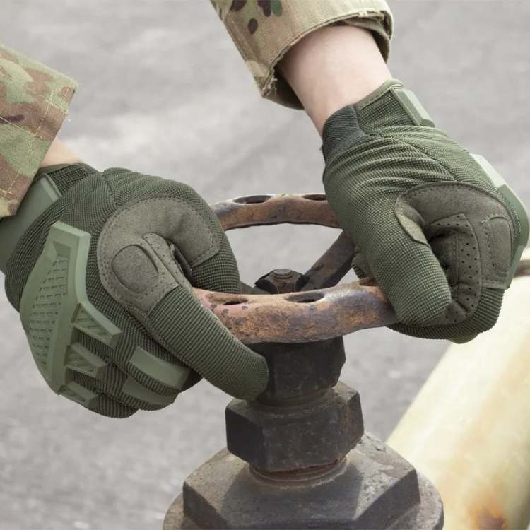 Ultimate Adventure Gloves for Outdoor Enthusiasts