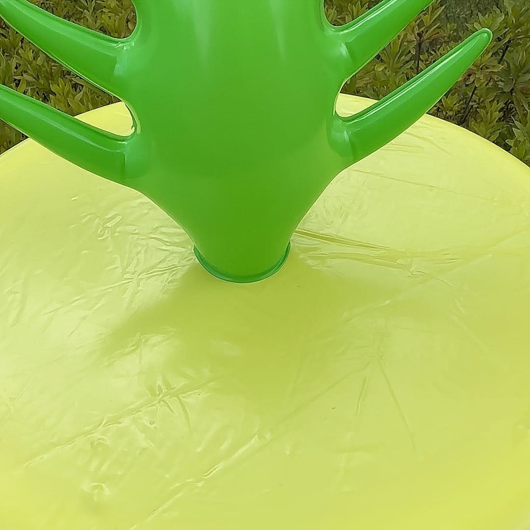 Inflatable Pineapple Drink Cooler for Summer Gatherings and Outdoor Fun