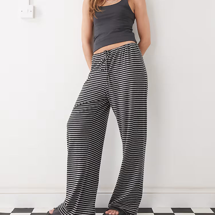FlowLuxe™ Knit Pants — Slip Into All-Day Freedom and Head-Turning Style