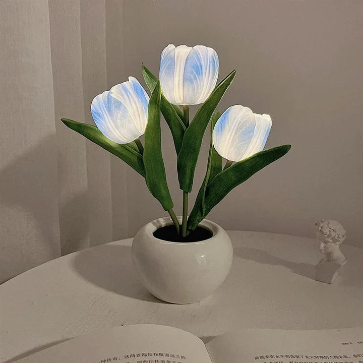 Tulip LED Desk Lamp in Ceramic Vase – Cozy Ambient Glow