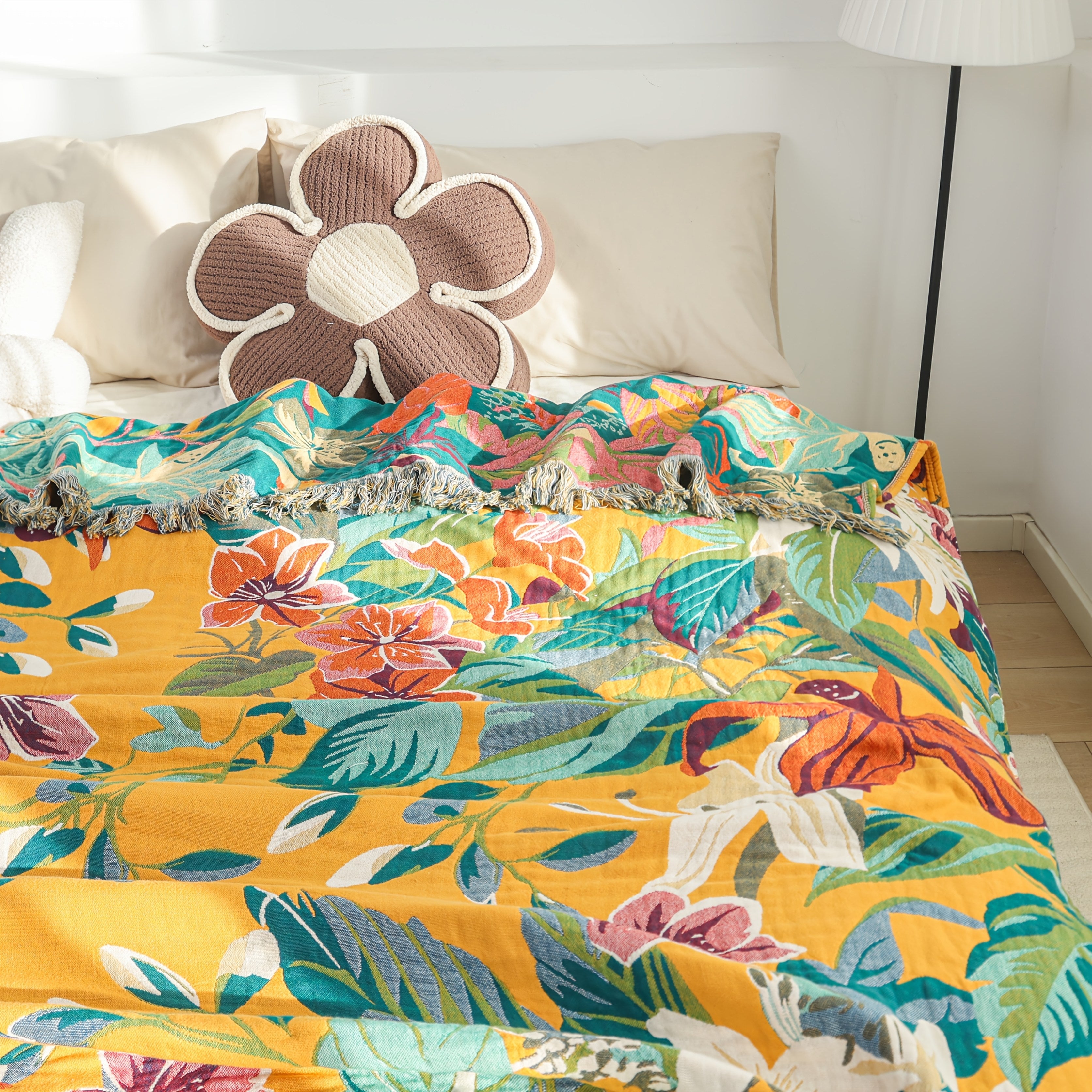 SerenityWeave – Lightweight Cotton Blanket for Refreshing Sleep