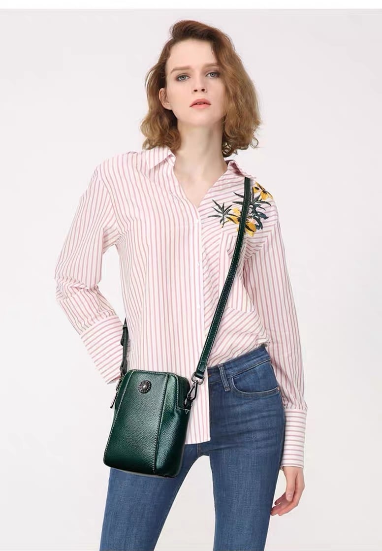 AeroVibe™ — Feel Unstoppable with Effortless Hands-Free Style and Perfect Phone Fit