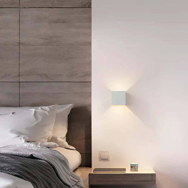 Cordless LED Wall Light with Motion Detection for Indoor/Outdoor