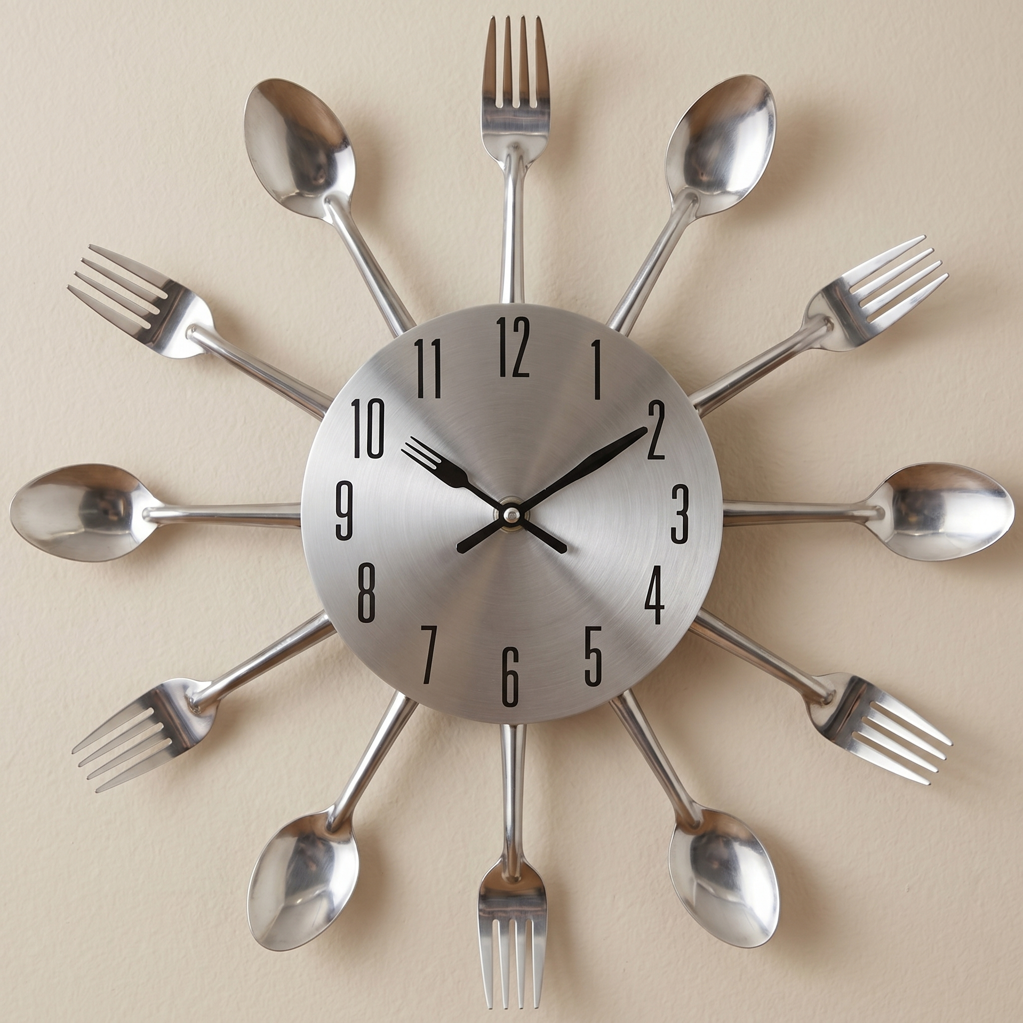 Chef's Delight Round Wall Clock - Silent & Stylish Kitchen Timepiece