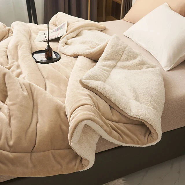 Cozy Comfort Fleece Blanket | Oversized Soft Throw