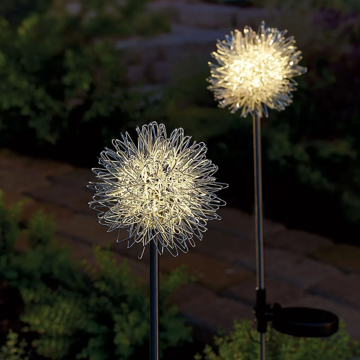 Enchanting Solar Dandelion Lights for Outdoor Ambiance