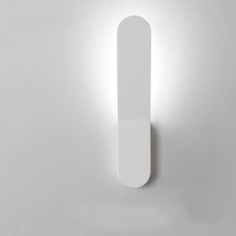 Sleek Outdoor LED Wall Light for Stylish Exteriors