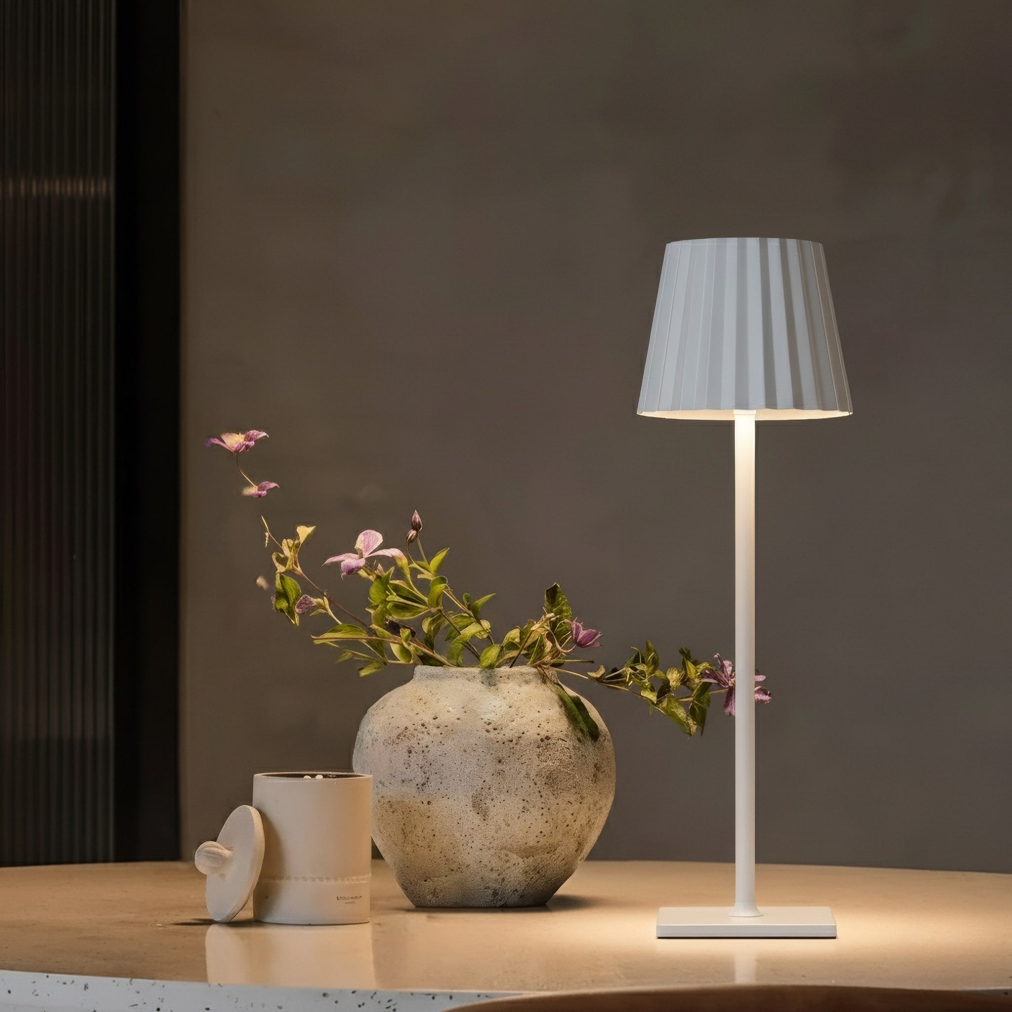 Portable Modern Lamp | Stylish Battery-Operated Lighting