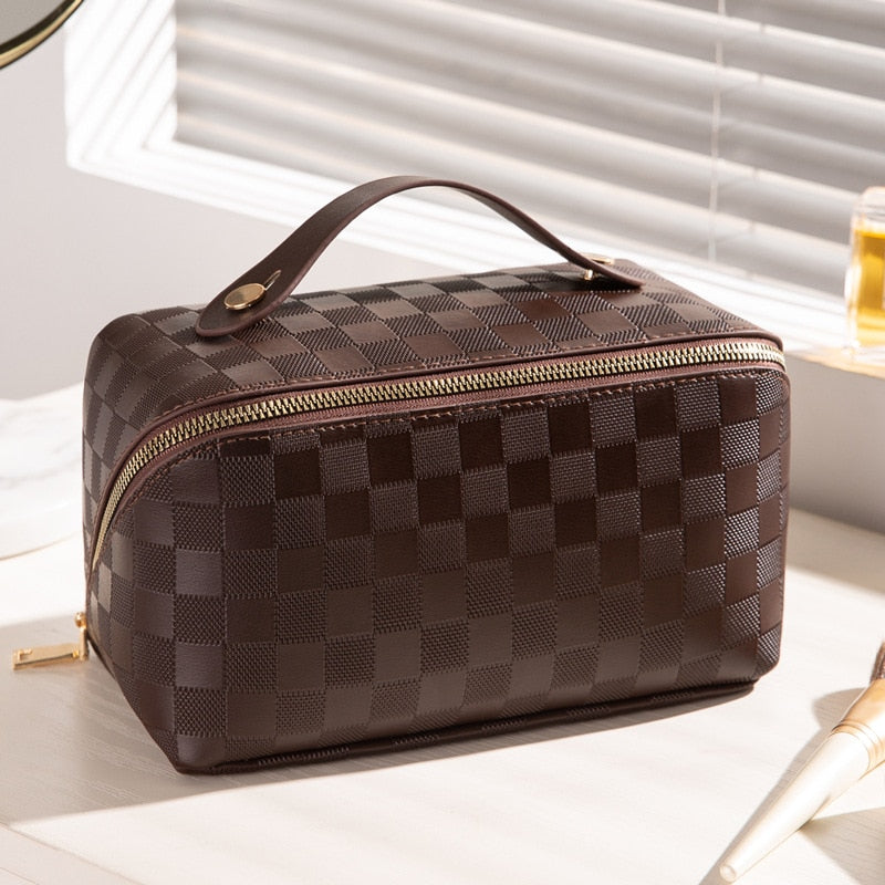 Elegant Travel Organizer for All Your Essentials