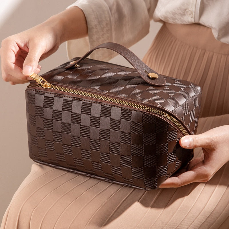 Chic Travel Makeup Organizer | Luxe Cosmetic Bag
