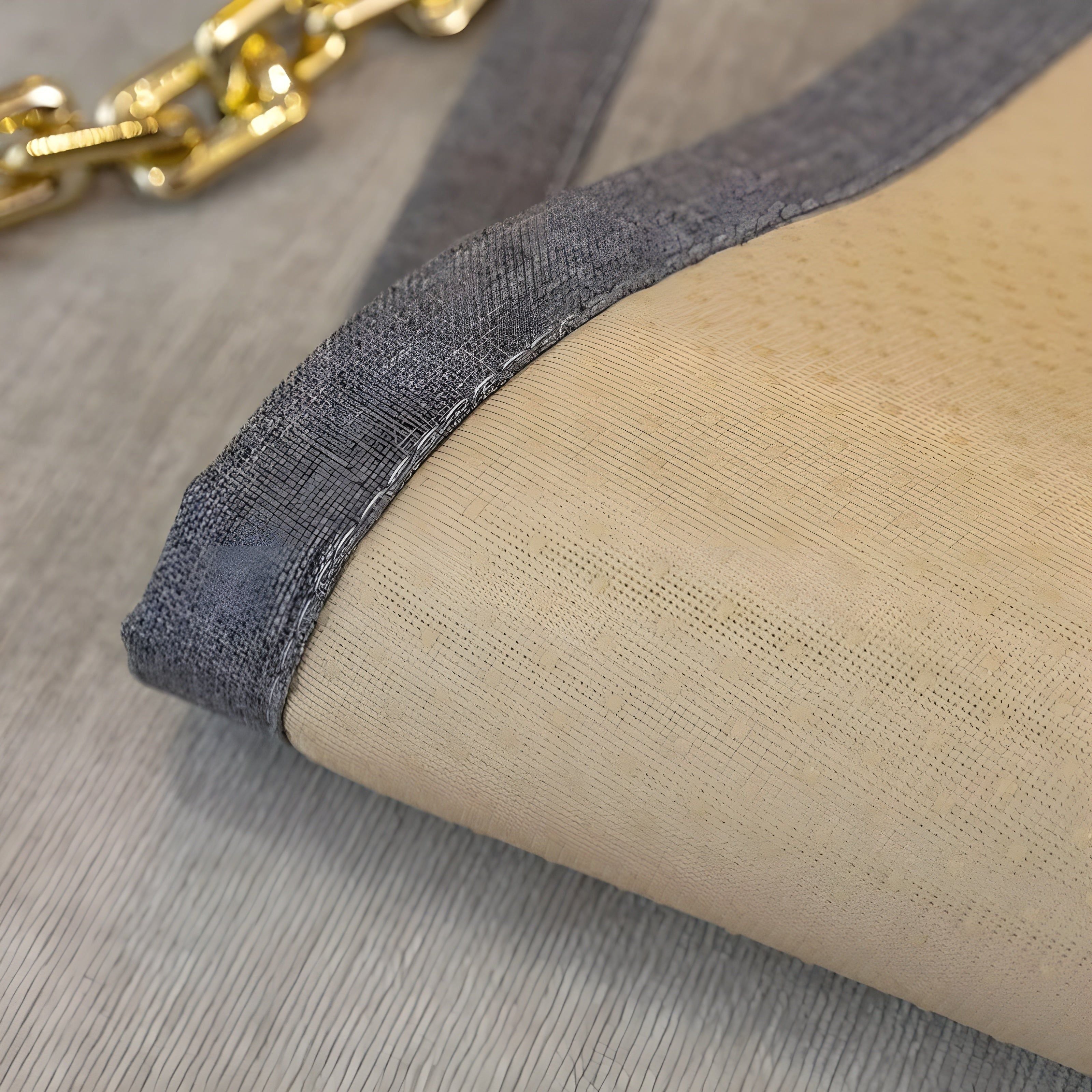 Stylish Sofa Protector - Secure, Non-Slip Furniture Cover