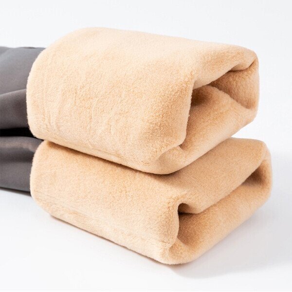 EmberShroud™ — Wrap Your Legs in Invisible Warmth and Unstoppable Confidence
