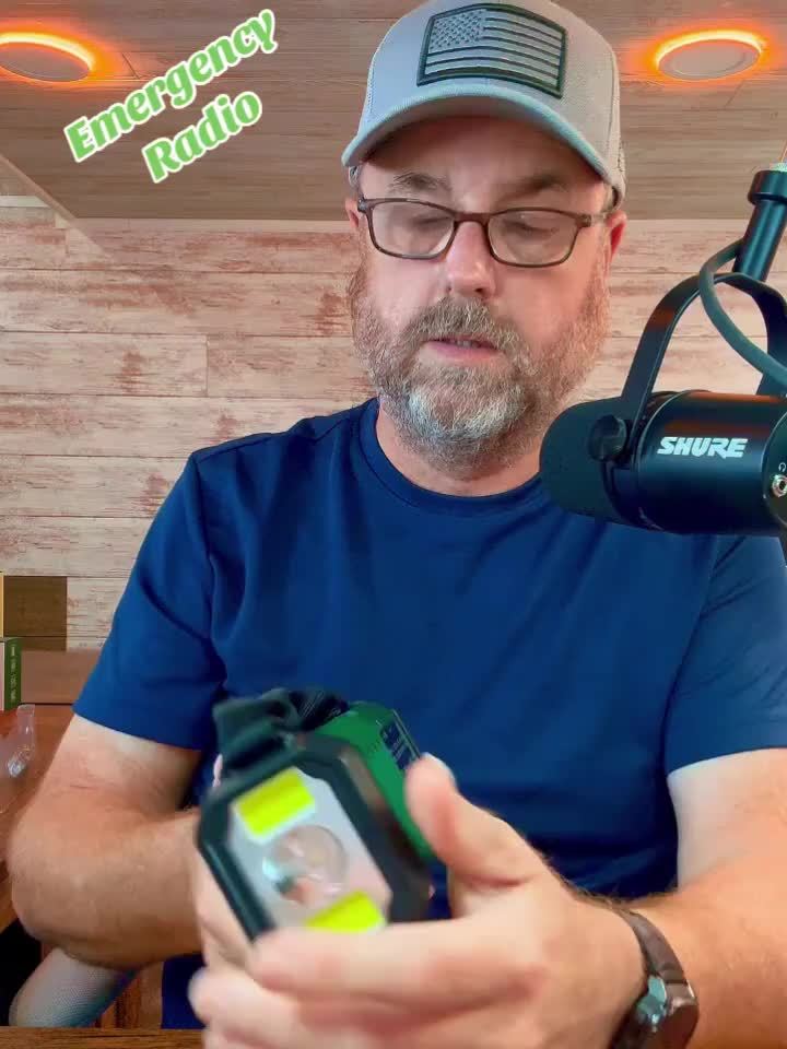 Survival Radio with 10,000 mAh Battery | Solar, Hand Crank & USB-C Charging | LED Torch, SOS Alert & Navigation